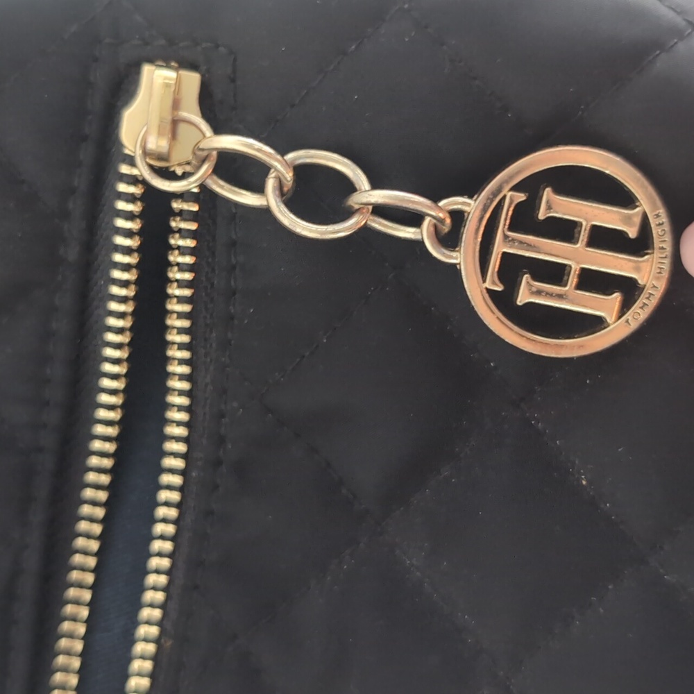 Tommy Hilfiger Black Quilted Elegant Backpack Style - Picture 4 of 14